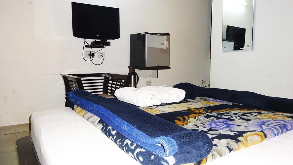 Hotel Durga International นิวเดลี ภายนอก รูปภาพ
