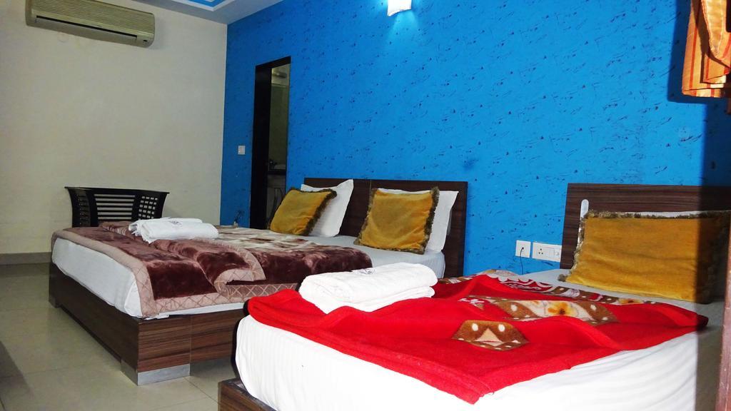 Hotel Durga International นิวเดลี ภายนอก รูปภาพ