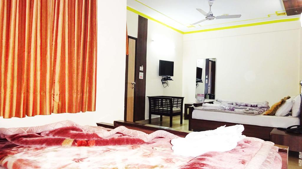 Hotel Durga International นิวเดลี ภายนอก รูปภาพ