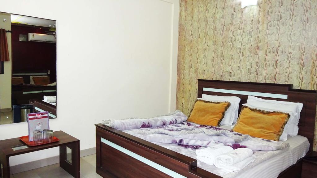 Hotel Durga International นิวเดลี ภายนอก รูปภาพ