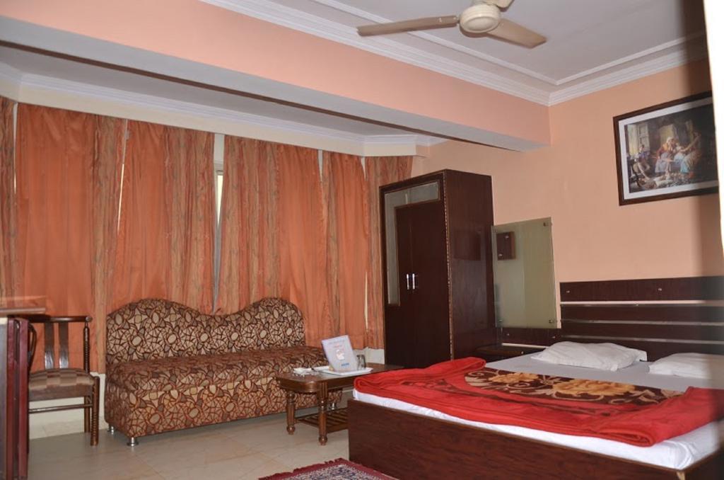 Hotel Durga International นิวเดลี ภายนอก รูปภาพ